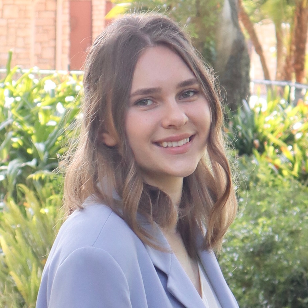 Meet your Posher, Magdaline
